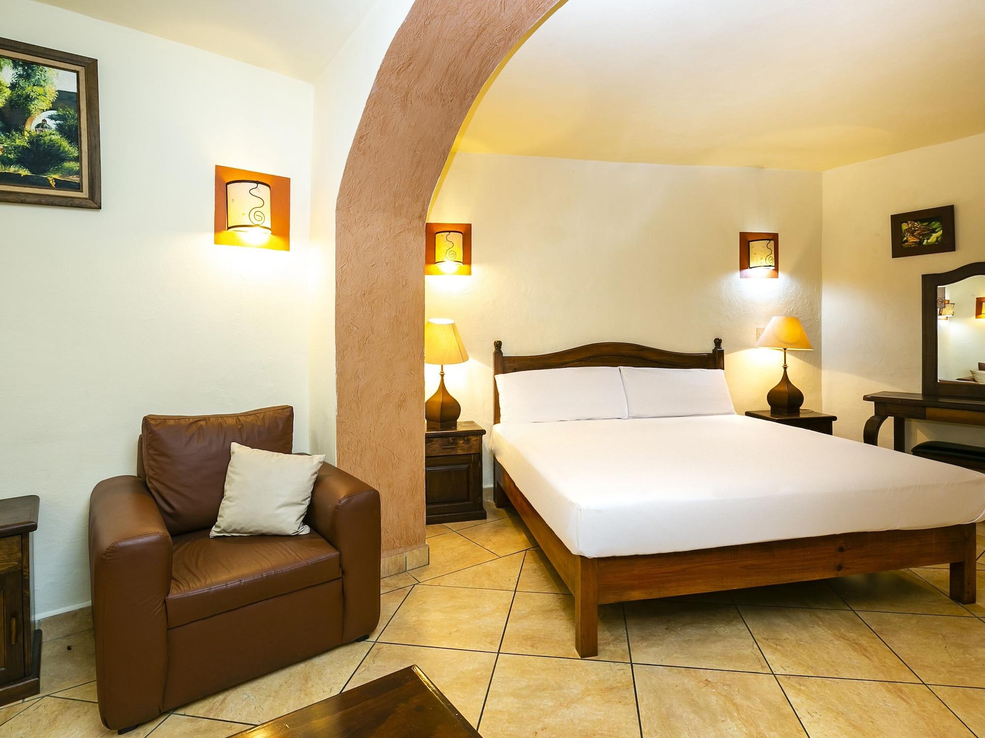 Hotel Casa Del Virrey & Suites Morelia Exterior foto