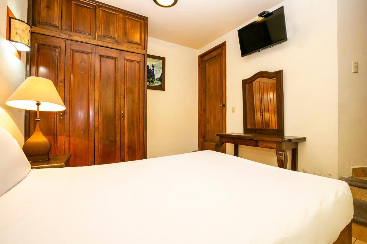 Hotel Casa Del Virrey & Suites Morelia Exterior foto