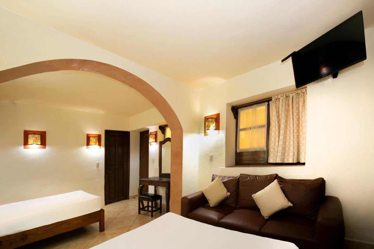 Hotel Casa Del Virrey & Suites Morelia Exterior foto