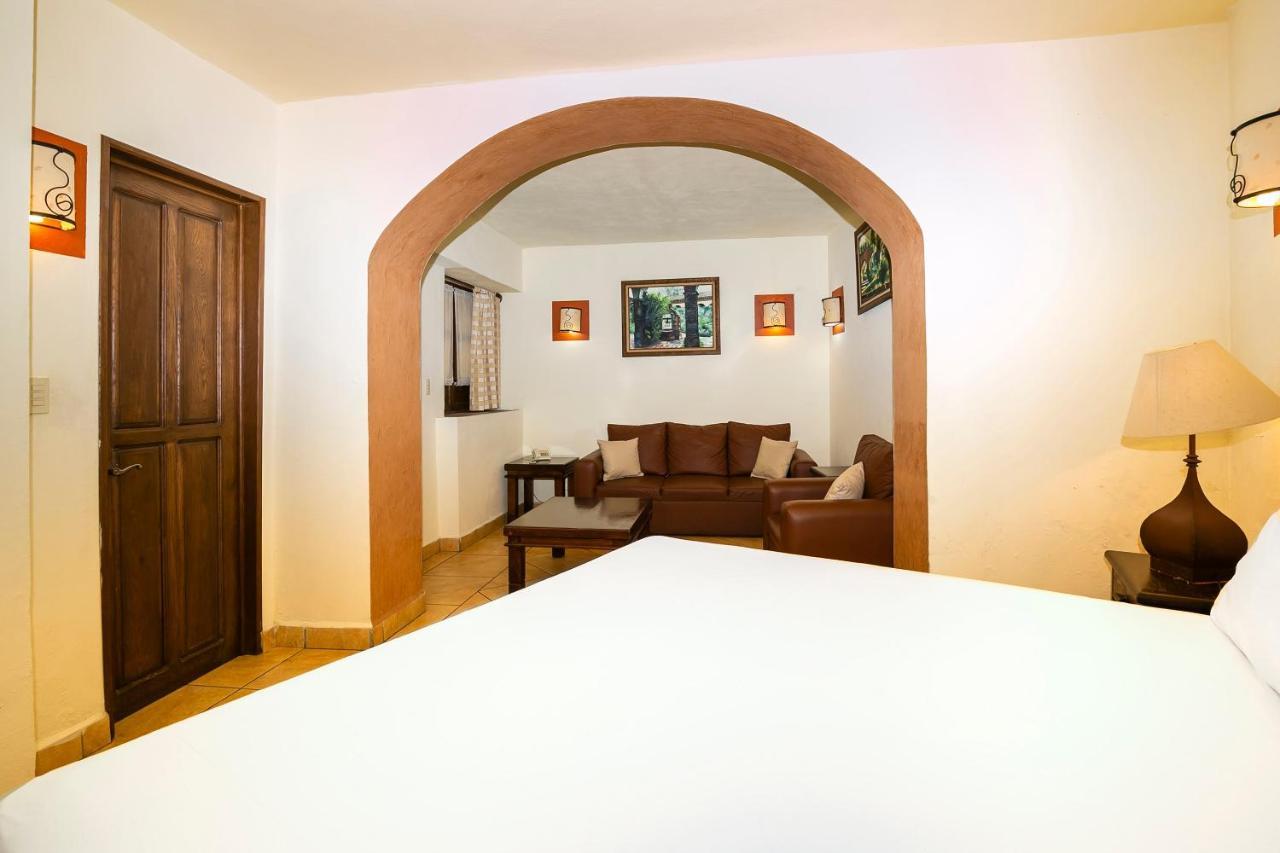 Hotel Casa Del Virrey & Suites Morelia Exterior foto